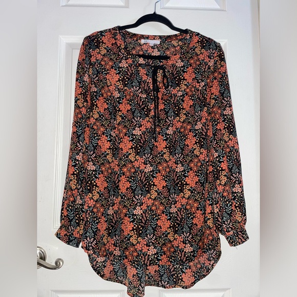 DR2 Tops - DR2 Elegant Floral Women's Blouse - Black and Orange Medium